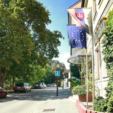 Hotel Dream Trnava Dış mekan fotoğraf