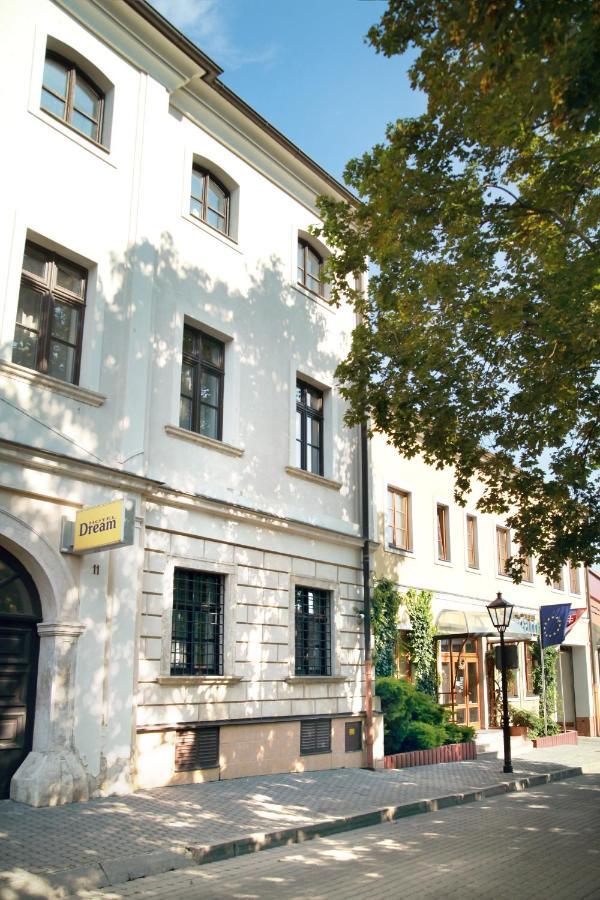 Hotel Dream Trnava Dış mekan fotoğraf